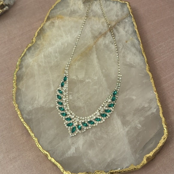 EMBELLISHED NECKLACE - Picture 6 of 16